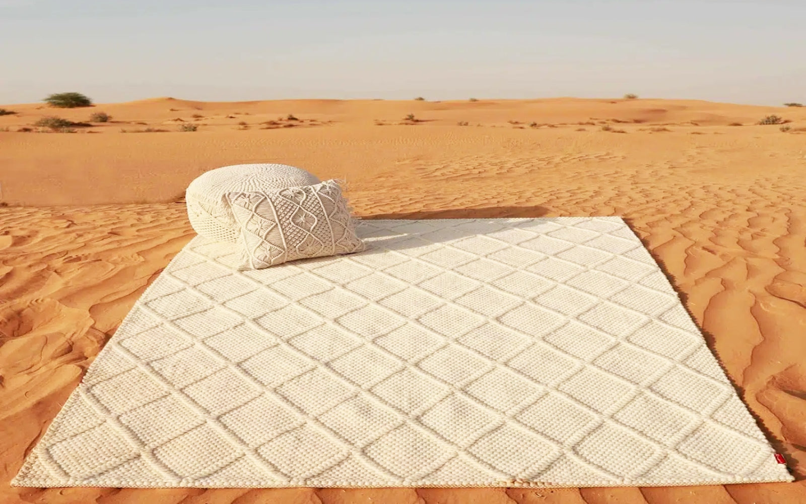 How to Identify a High-Quality Woven Rug Before Buying