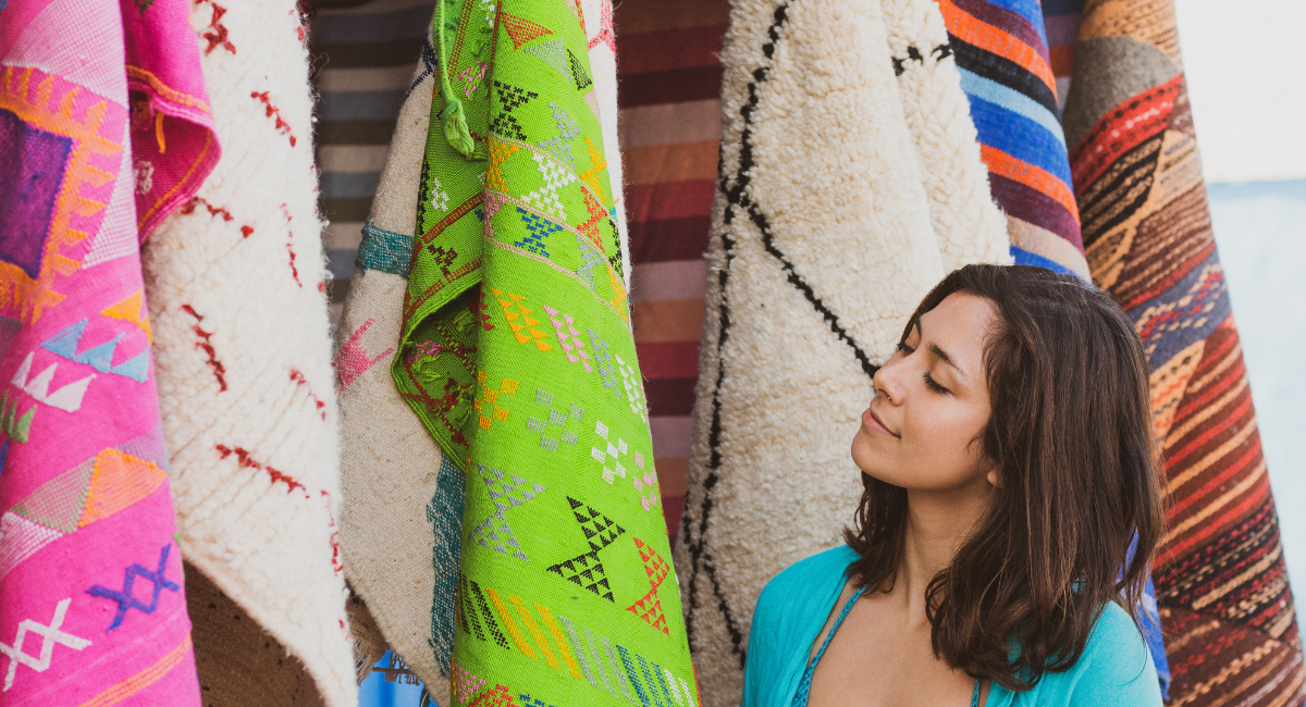 Online Rug Shopping vs. In-Home Rug Trial: Which Gives Better Results?