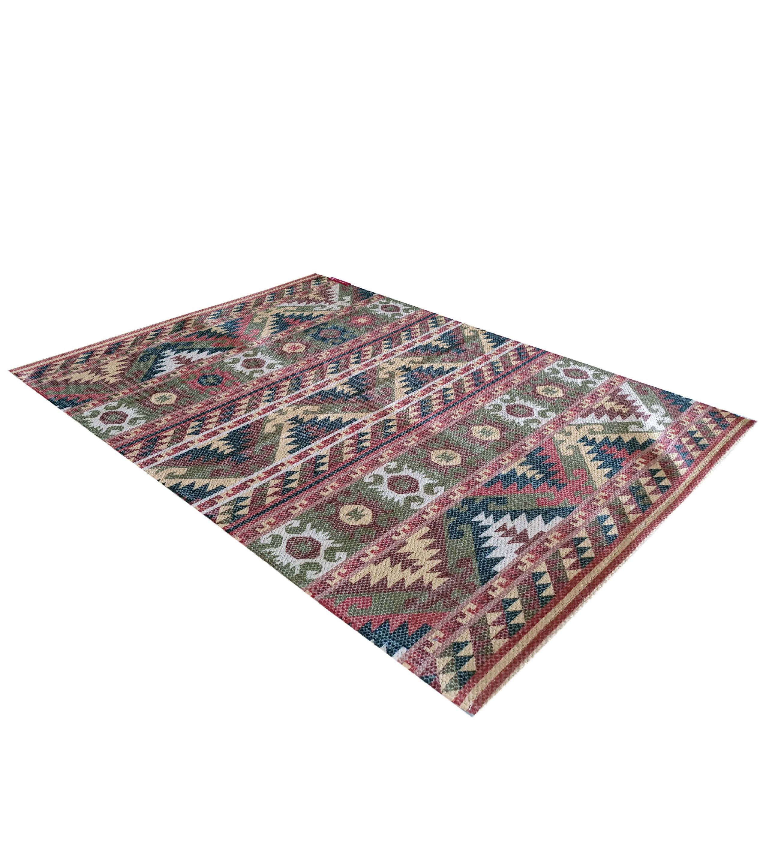 Bring warmth and personality to your bedroom with this stylish area rug