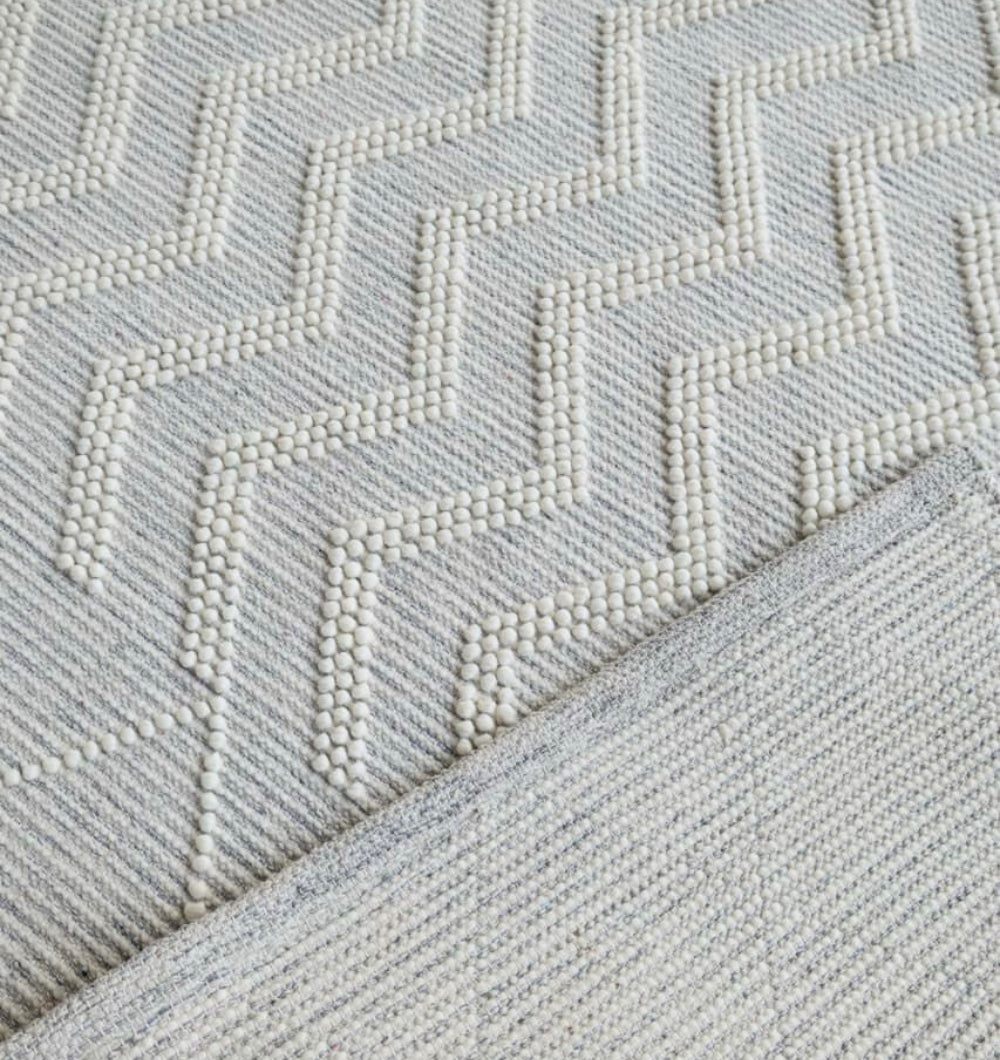 Woven Rug Natural Color Perfect For Home Decor SRN-016