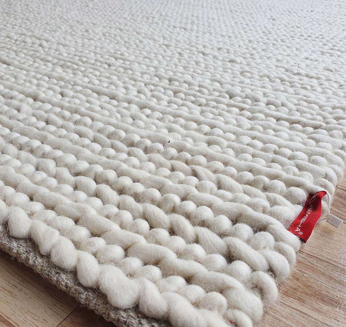 Handmade Natural White Woven Rug For Home Decor SRN-031