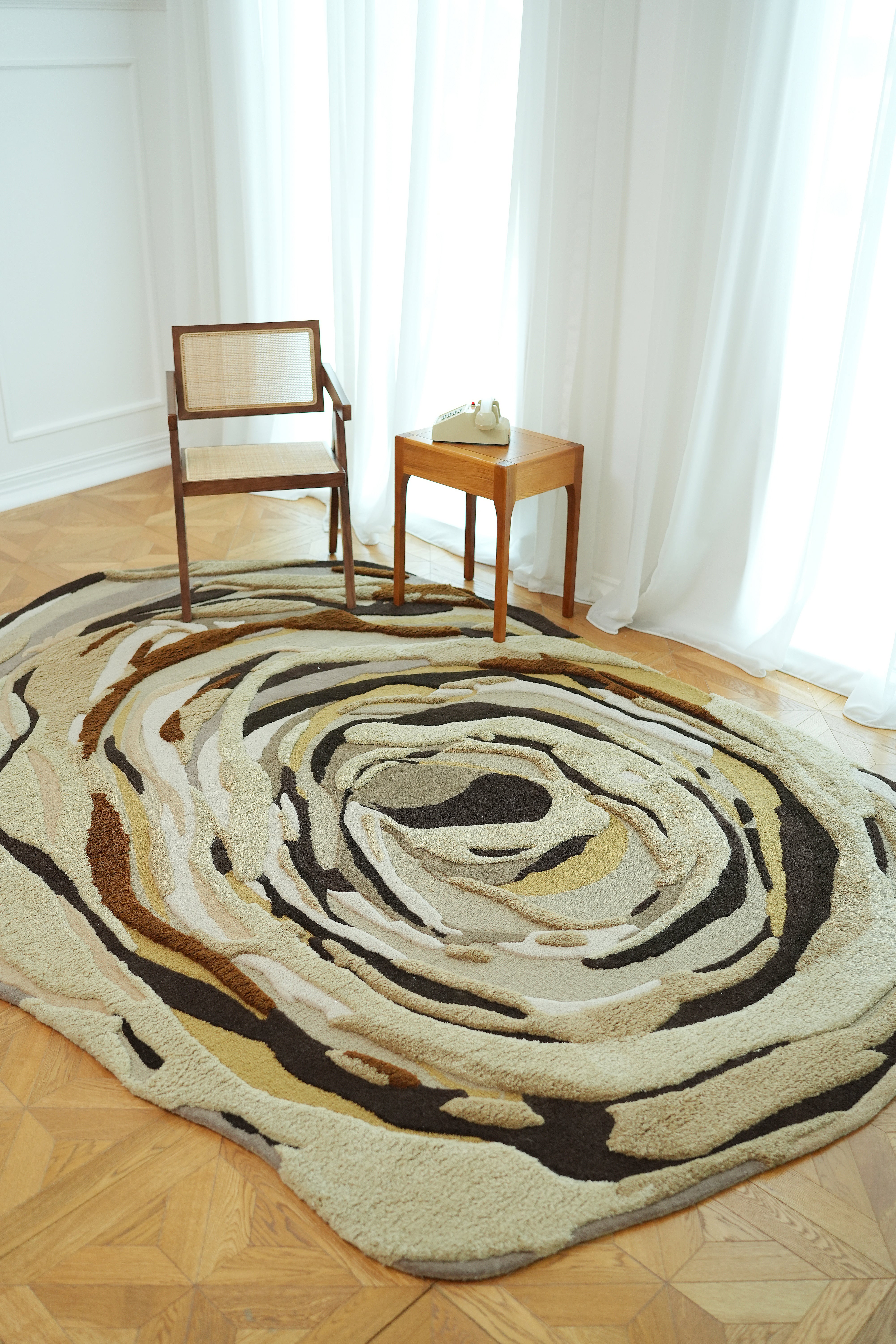 Handmade Shaped Multicolor Area Rug HTW 126 (200 x 300 cm)