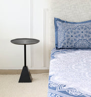 Modern Black Metal Side Table – Textured Round Top with Pyramid Base