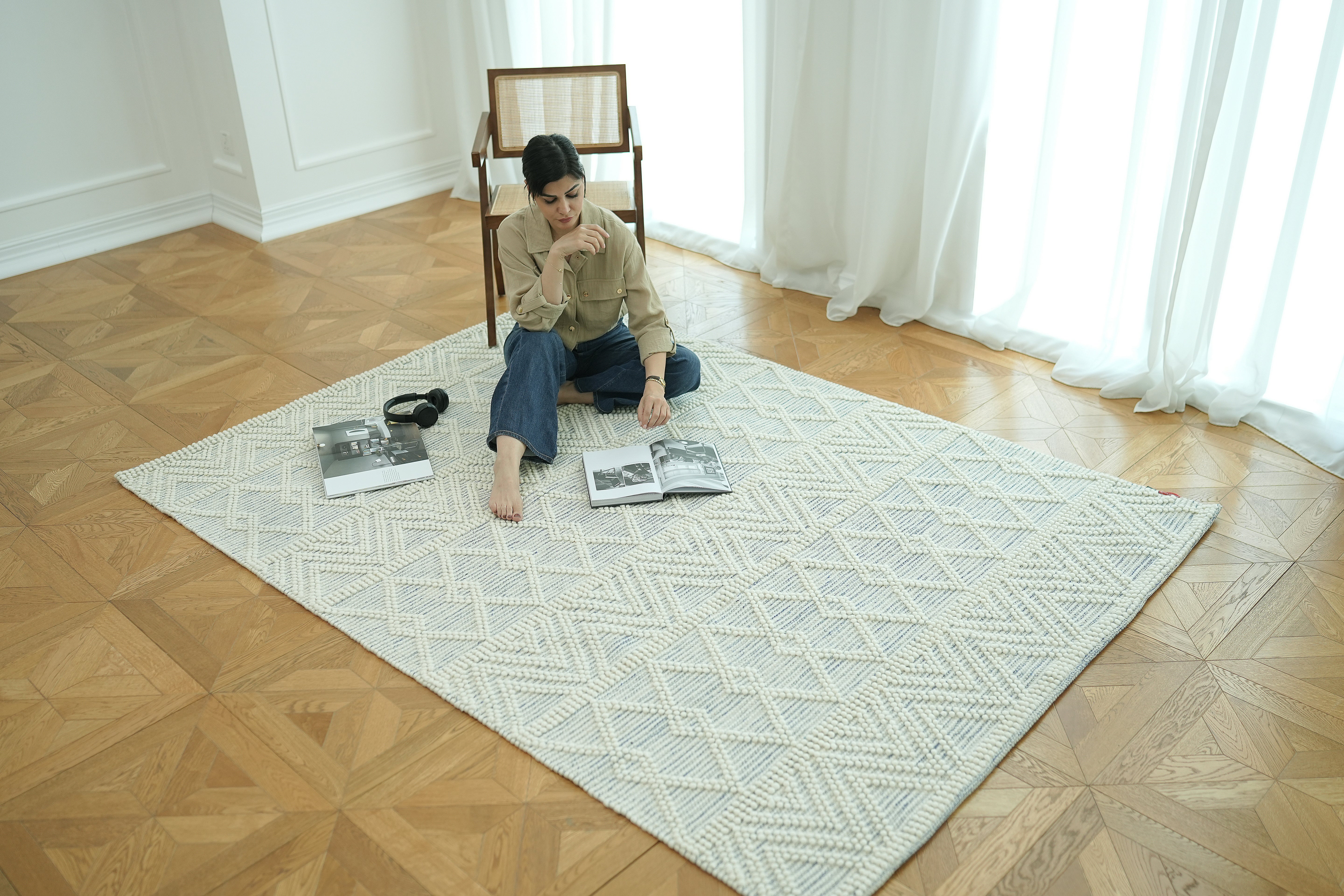 Handmade Woven Rug Natural & White Color Floor Rug SRN-021
