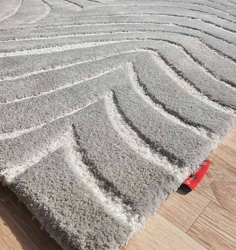 Angled profile view of the versatile rectangular shape, showing the performance blend material structure.