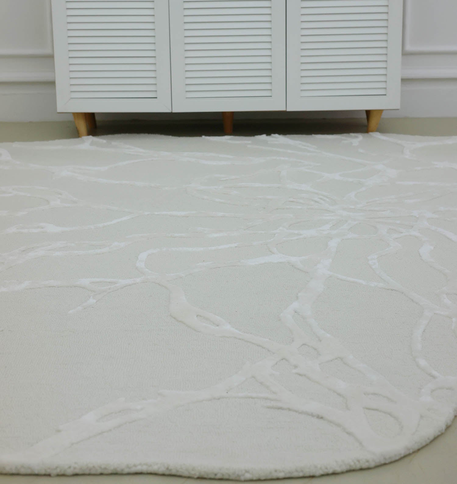 Premium Beige Handmade Carpet HTWV-100 – 200×300 cm