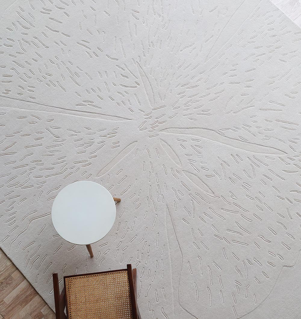 Embossed Floral Solid Light Grey Rug – HTWV 171