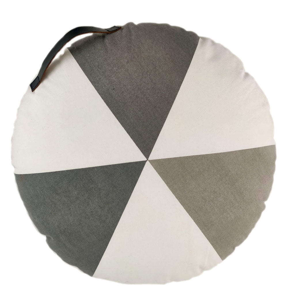 The RAMSHA HOME Cotton Cushion CS-223 features alternating white, dark gray, and light gray triangular segments, plus a black handle on the edge for easy carrying.