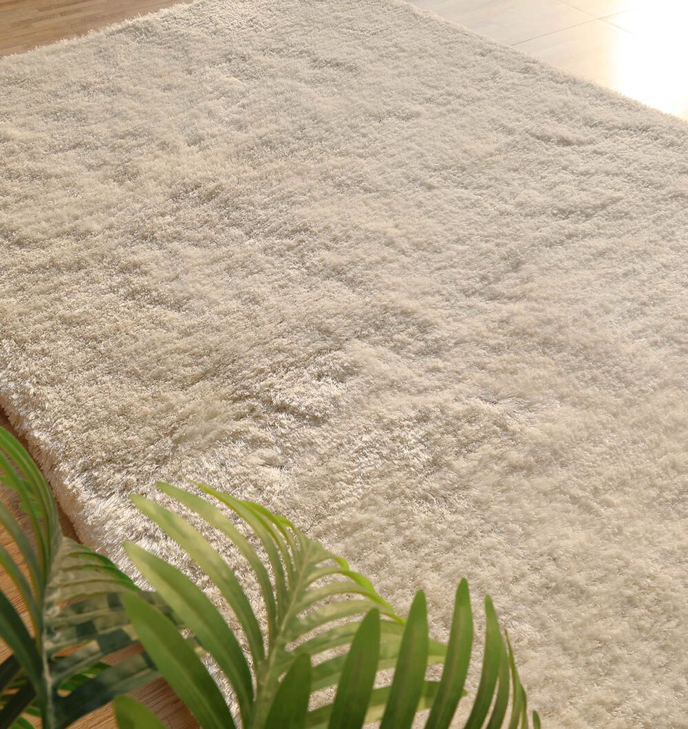 Plush White Shaggy Rug for Modern Living Room Decor - SG-011