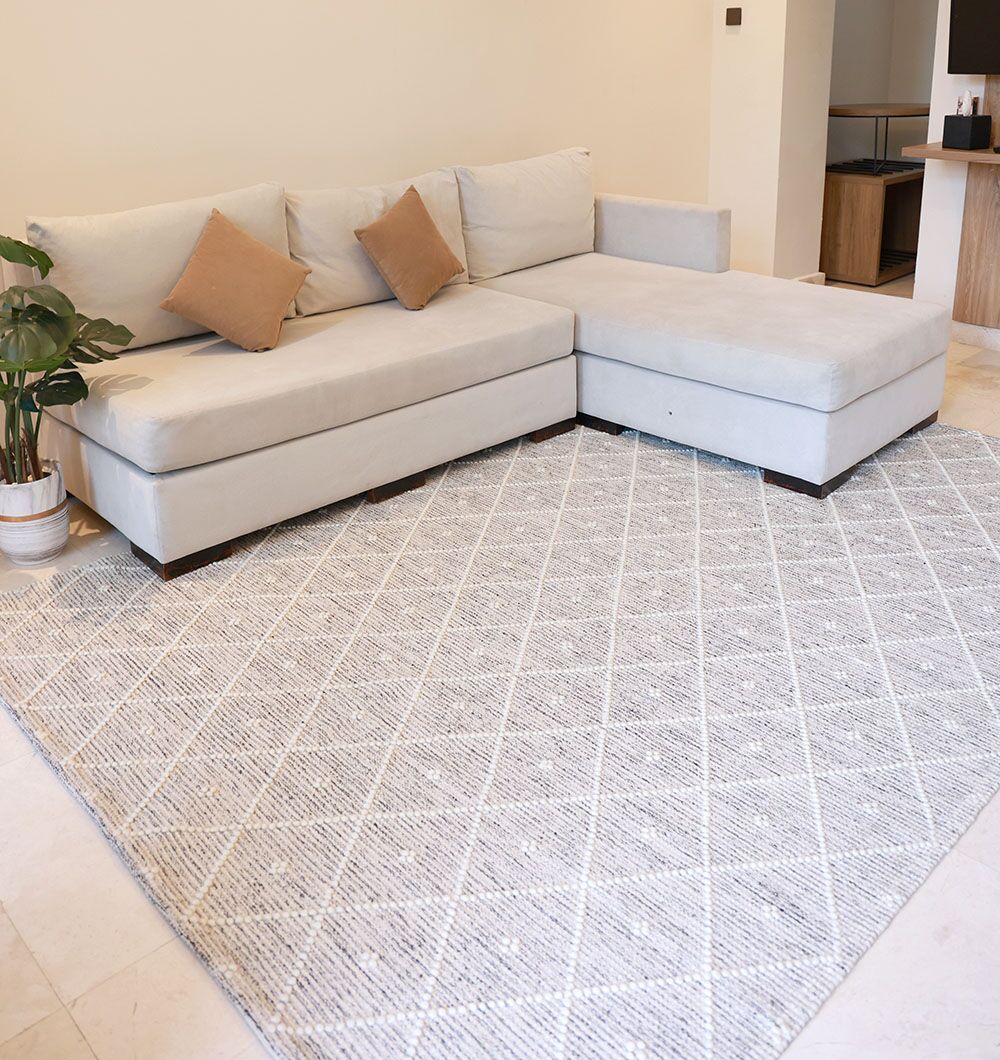 Natural & White Color Woven Rug, Floor Rug SRN-012