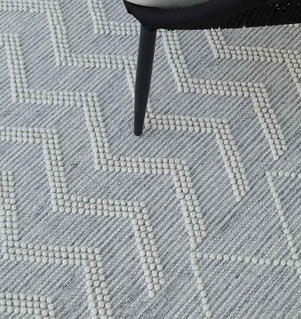 Woven Rug Natural Color Perfect For Home Decor SRN-016