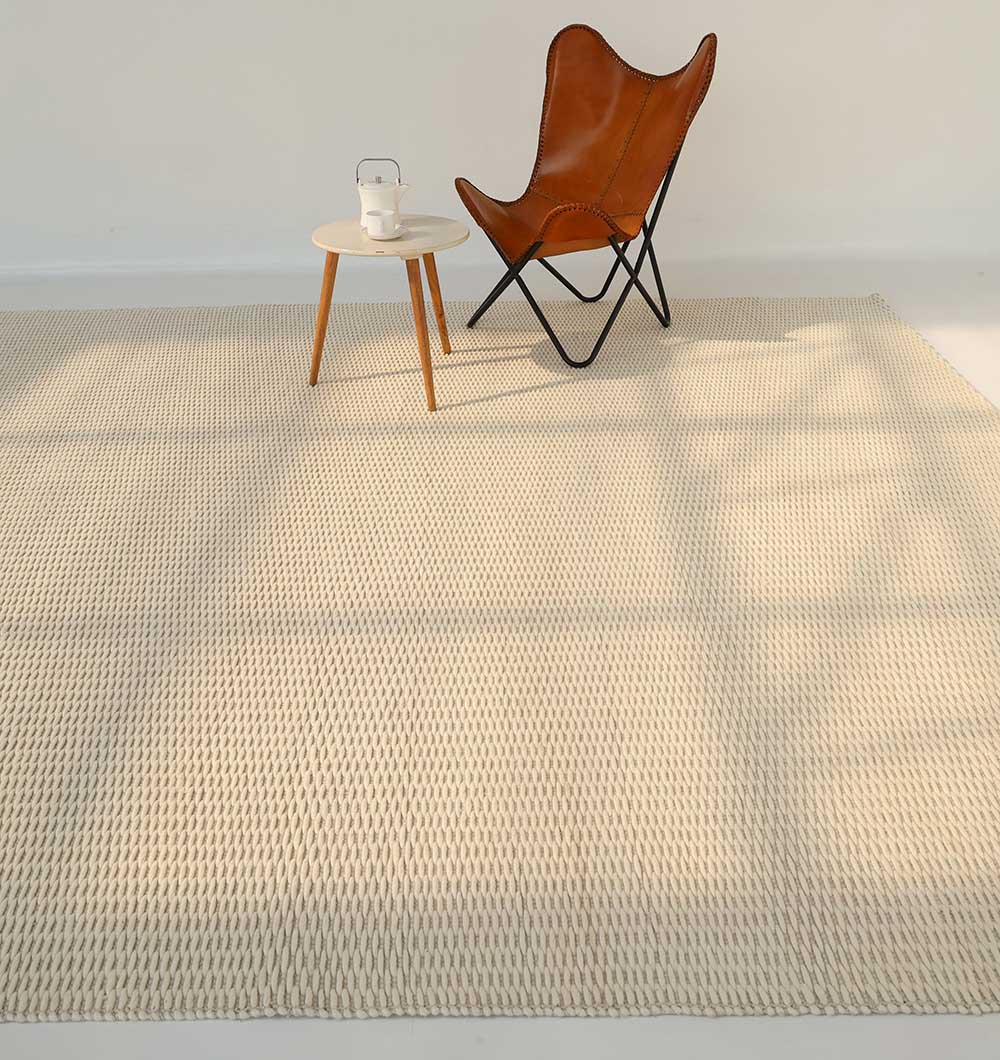 Handmade Natural White Woven Rug For Home Decor SRN-030