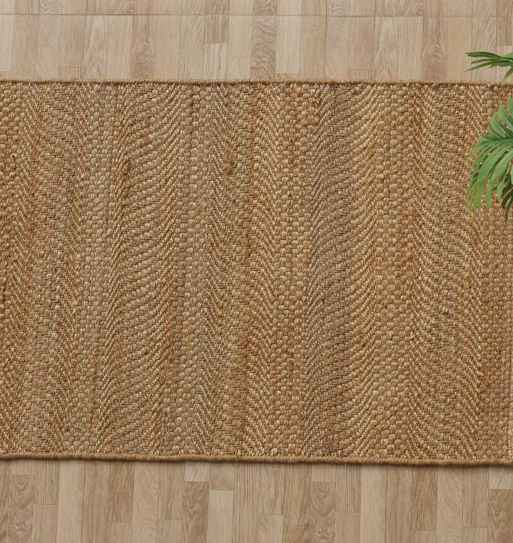 Side view of the Jute runner, highlighting the tight weave and structural integrity for high-traffic zones.