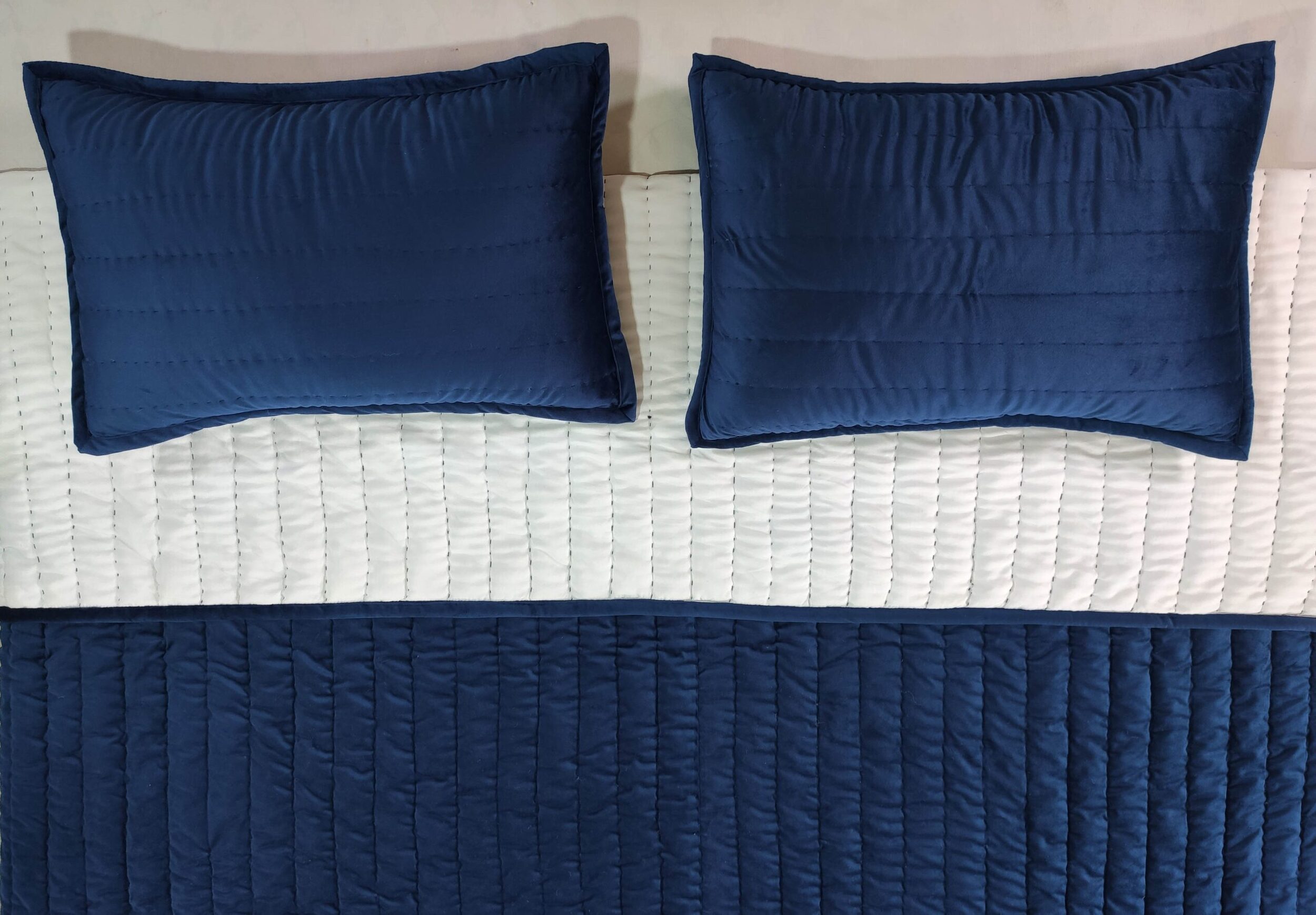 002-2-scaled-3.jpg Amazing Blue & White Bed Spread - BDS 02 (250x250cm) - الصورة 2