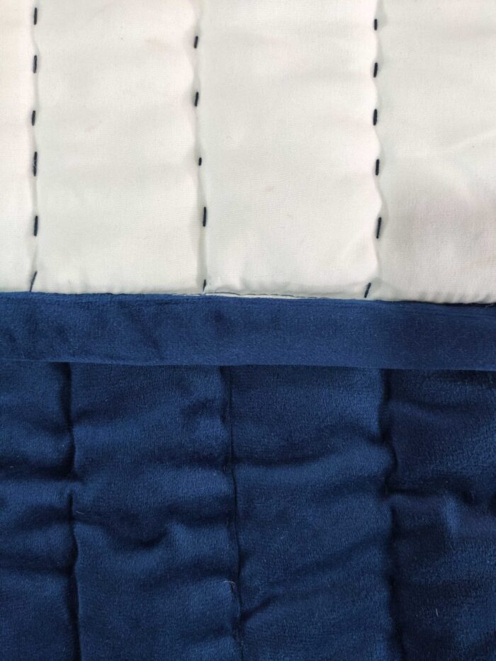 ⁦Amazing Blue & White Bed Spread - BDS 02 (250x250cm)⁩ - الصورة ⁦4⁩