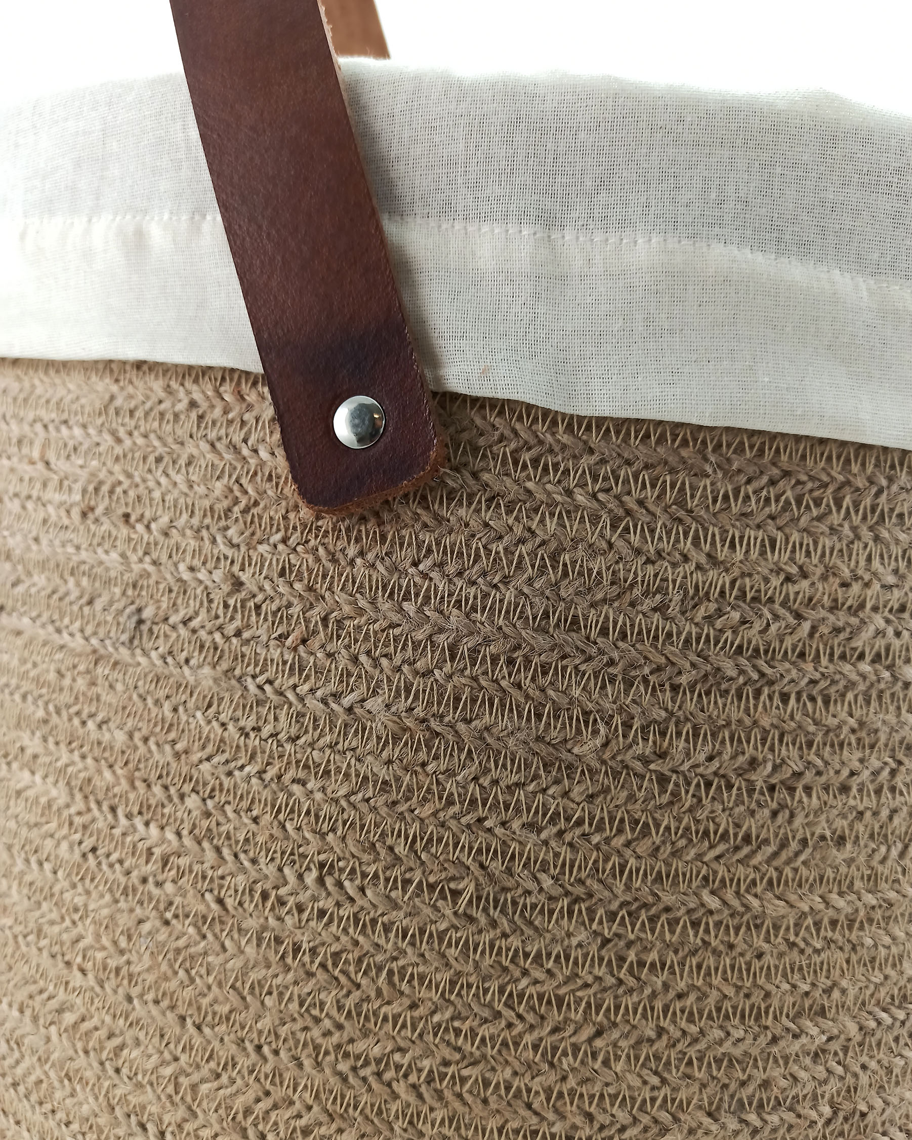 02-5.jpg Natural Jute Basket with Leather Handle - LBK 001 (40Dx60Hcm) - Image 2
