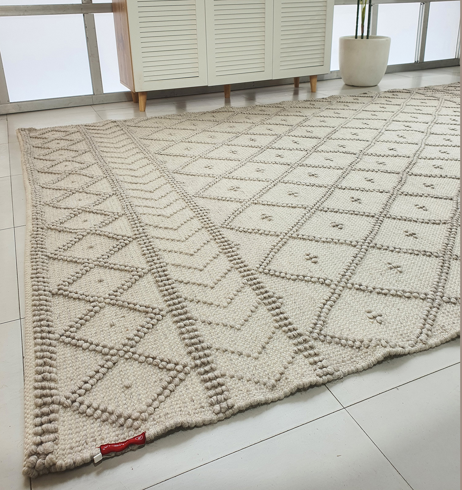 Elegant Handcrafted Dining Room Decor Rug SR 026 - Natural & Grey (170x240cm) Premium quality dining room woven rug SR 026 in natural and grey (170x240cm)