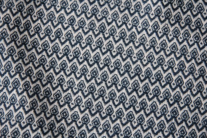 Dark Blue and White Couch TAL-023 - Modern Elegance for Your Living Room, 130X270cm Dark blue and white couch TAL-023, 130X270cm