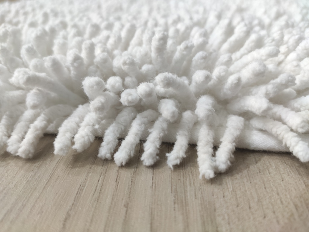 IMG_20220113_153441.jpg Bleach White Non-Slip Fluffy Soft Cotton Bathmat - BT 006 (60x90cm) - الصورة 4
