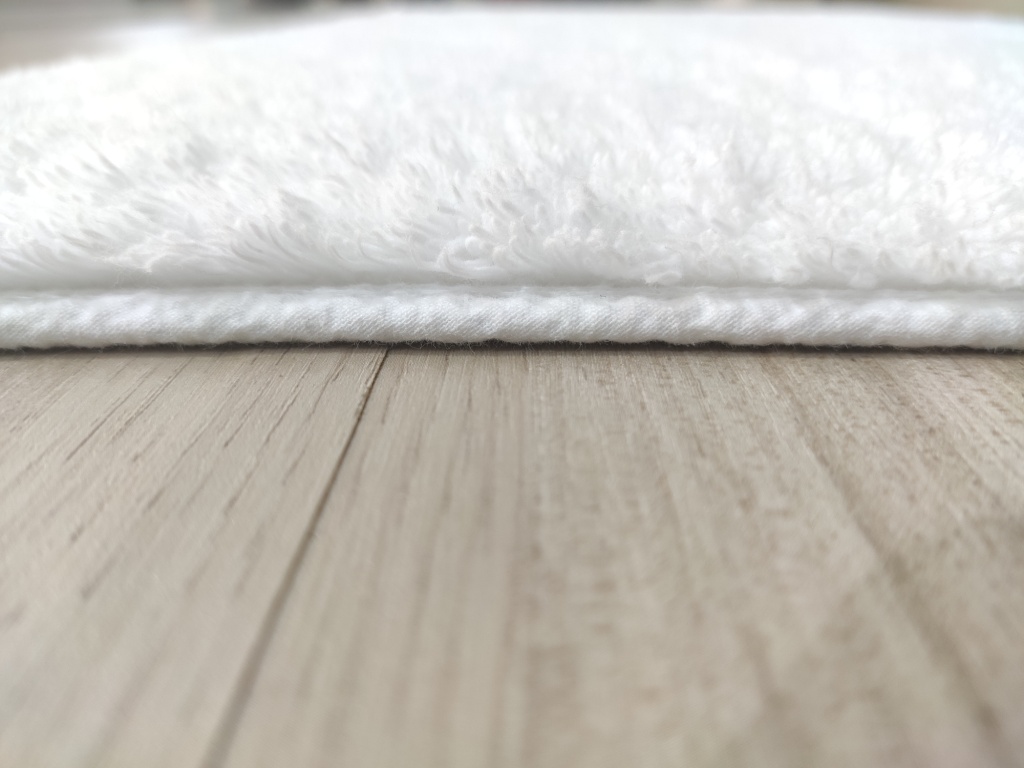 IMG_20220113_160438.jpg Bleach White Non-Slip Fluffy Soft Cotton Bathmat - BT 009 (60x90cm) - الصورة 5