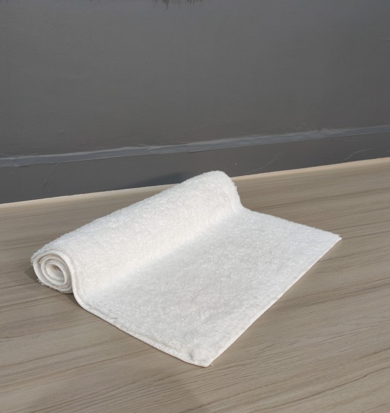 IMG_20220113_160522.jpg Bleach White Non-Slip Fluffy Soft Cotton Bathmat - BT 009 (60x90cm) - الصورة 2