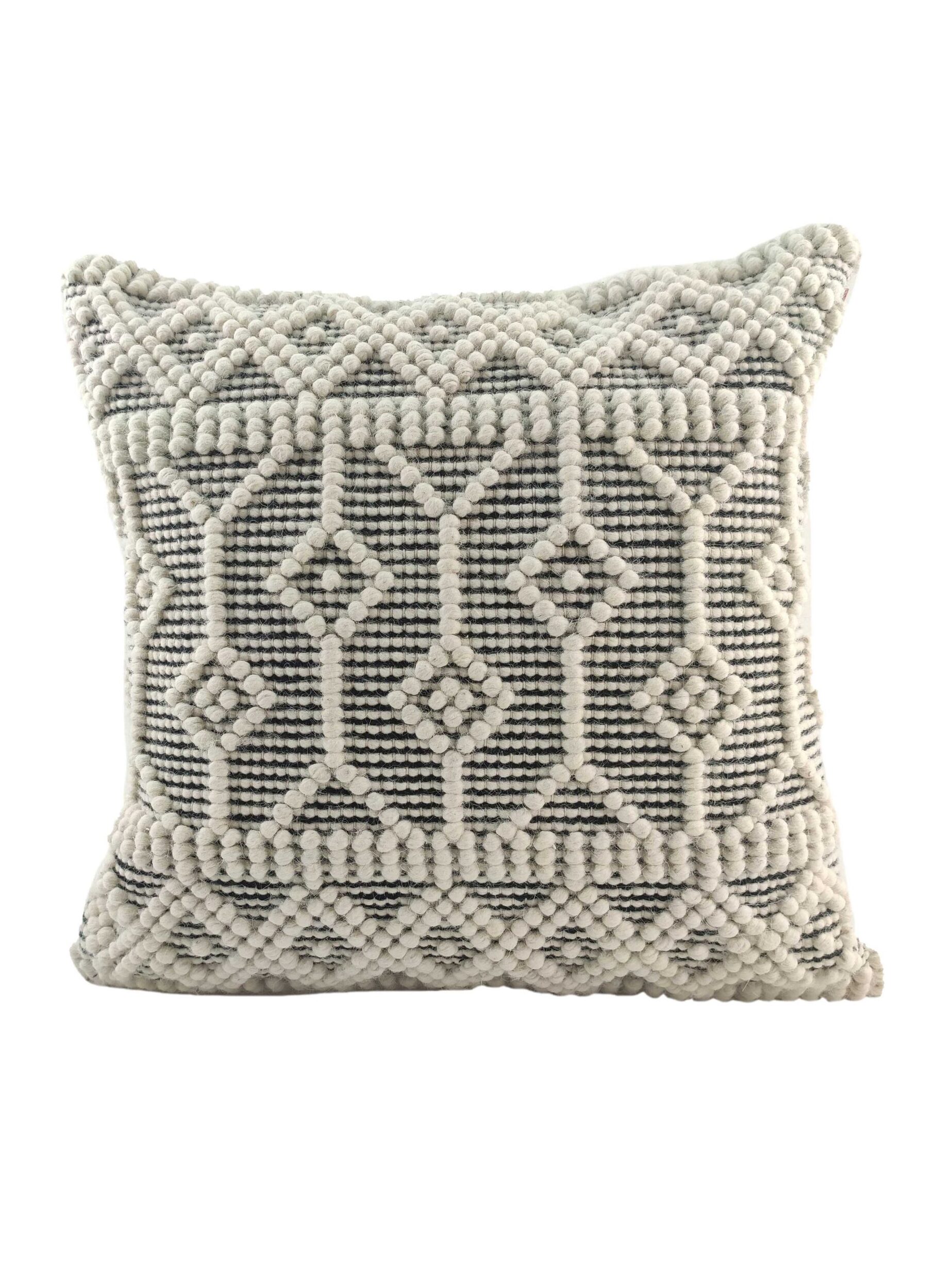 IMG_20220203_160616-scaled-1.jpg Handmade Cotton & Wool Woven Cushion - CS 050 (60x60cm) - الصورة 1
