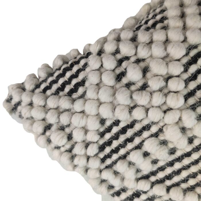 ⁦Handmade Cotton & Wool Woven Cushion - CS 050 (60x60cm)⁩ - الصورة ⁦5⁩