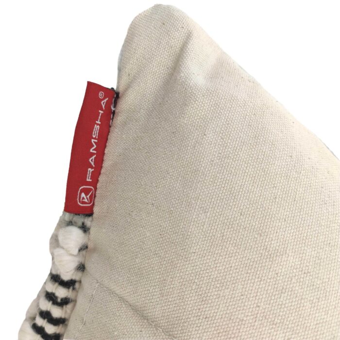 ⁦Handmade Cotton & Wool Woven Cushion - CS 050 (60x60cm)⁩ - الصورة ⁦6⁩