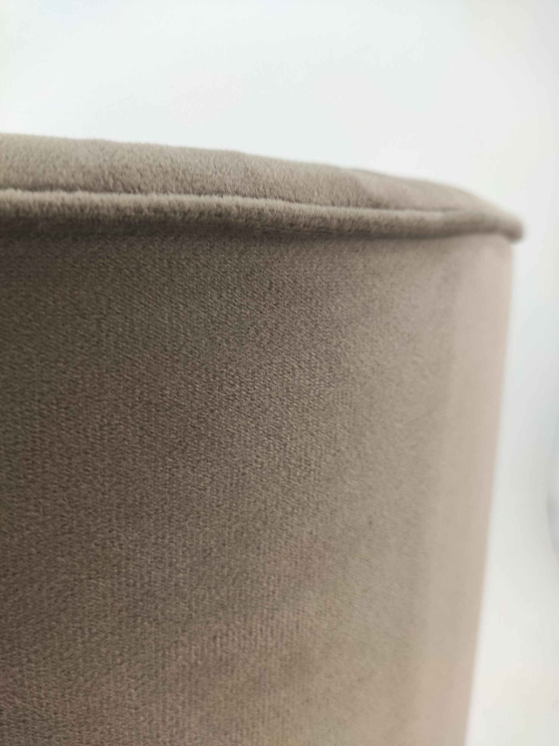 IMG_20220204_100717-scaled-3.jpg Brown Color Polyester Pouf with Leather Handle for Study Room - PF 024 (40x40x50cm) - الصورة 6