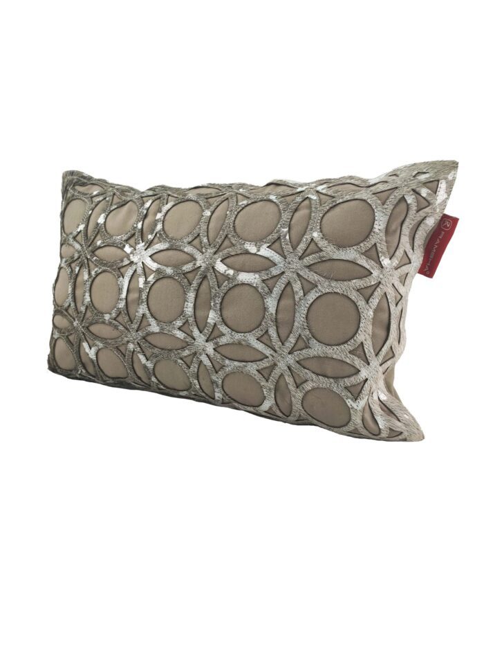 ⁦Home Decorative Olive Green Leather Cushion - CS 100 (30x50cm)⁩ - الصورة ⁦2⁩