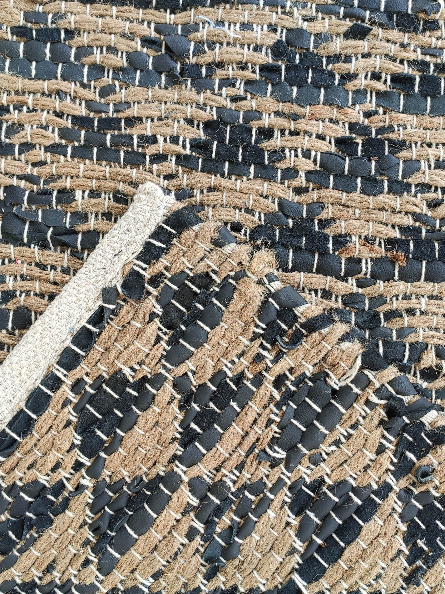 IMG_20220706_123803.jpg Multi Color Jute & Leather Woven Rug - WR 019 (200x300cm) - Image 3