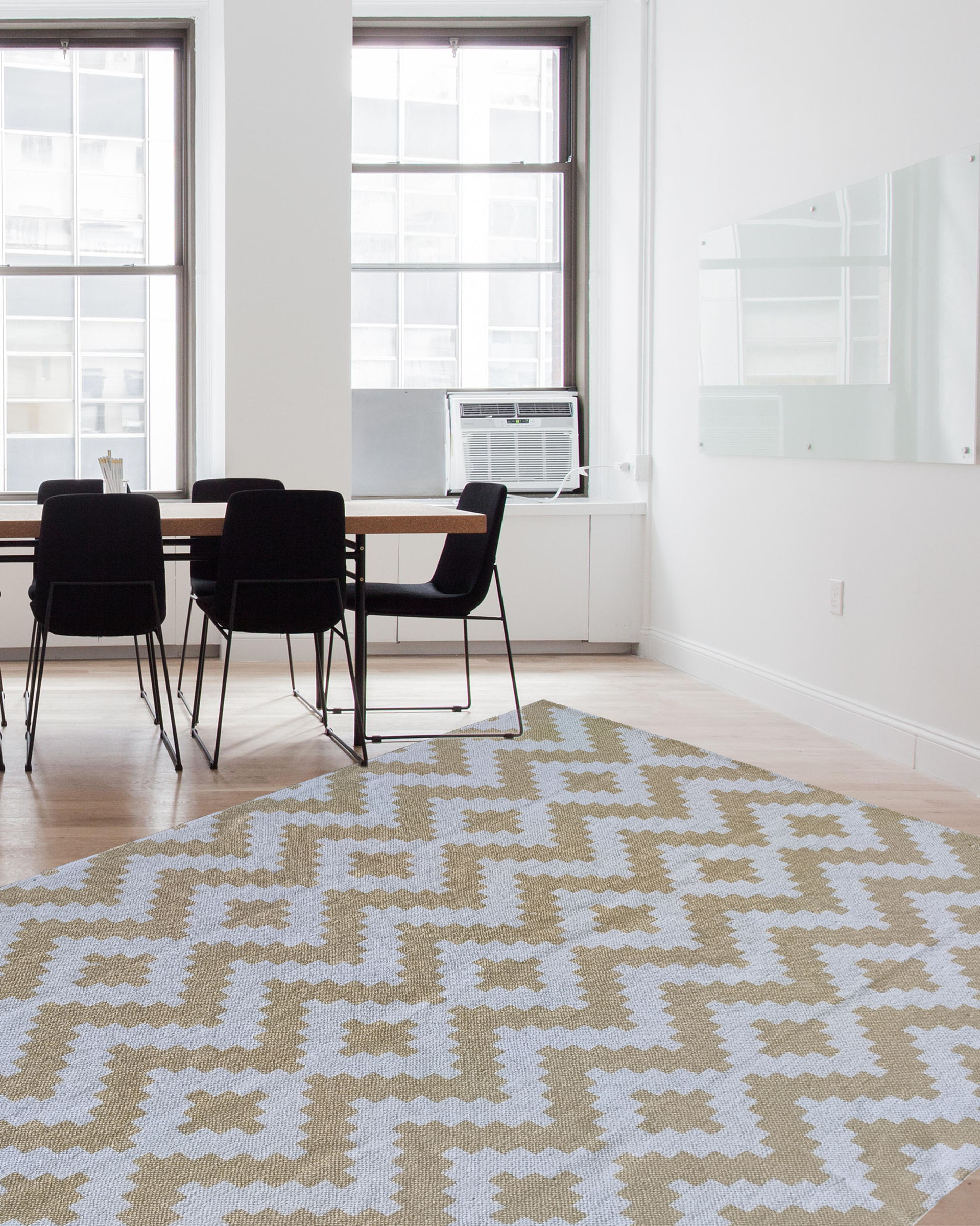IMG_20220714_110807.jpg Beige & White Color Modern Floor Printed Rug - SP 016 (140x200cm) - الصورة 4