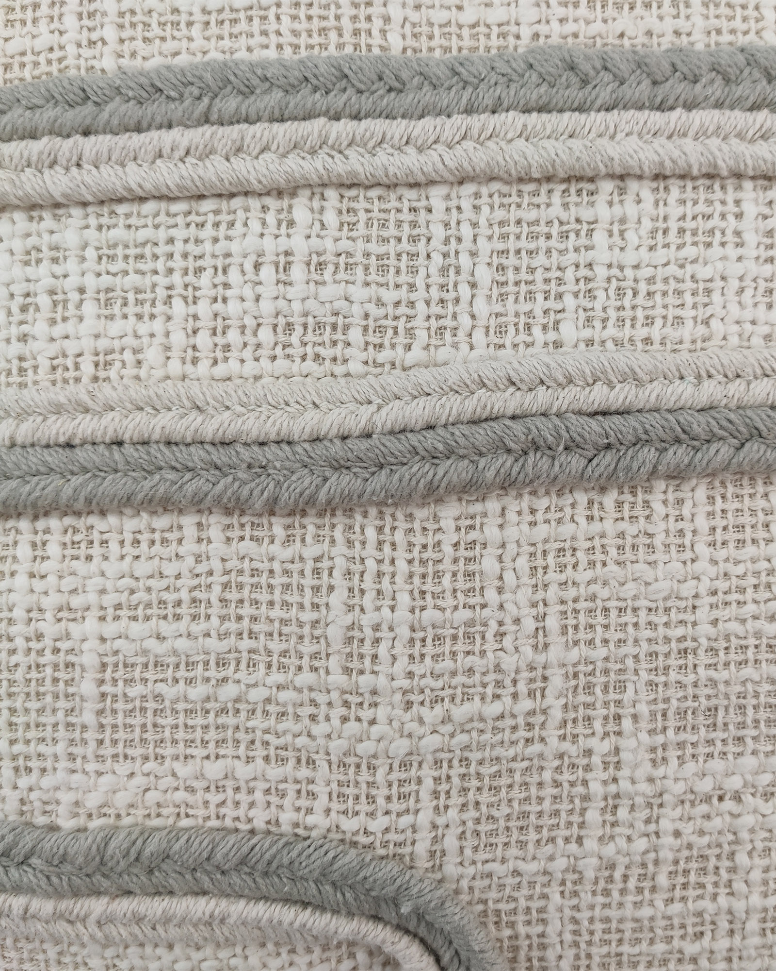 IMG_20220714_15253.jpg Natural Color Embroidery Cotton Cushion with Filler for Living Room - CS 160 (45x45cm) - الصورة 3