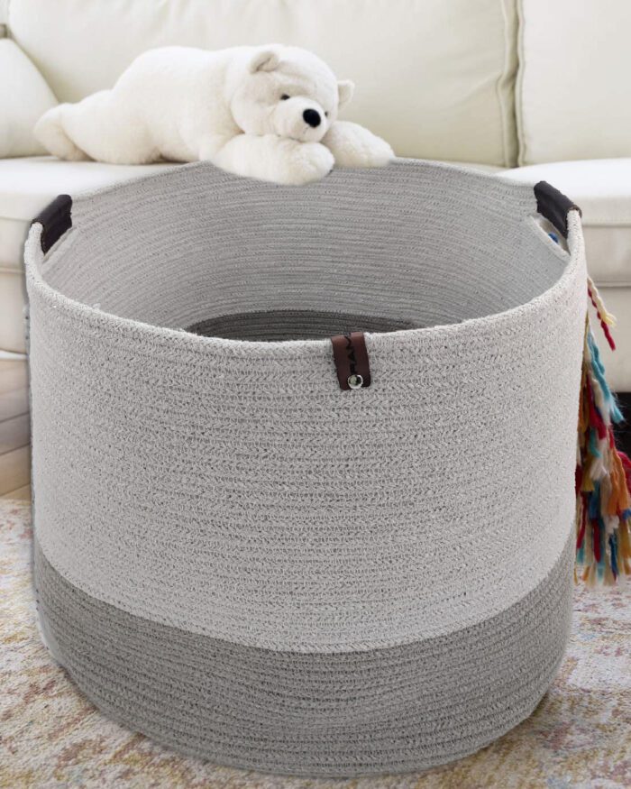⁦White & Grey Handmade Cotton Basket with Handle - BS 019⁩ - الصورة ⁦5⁩