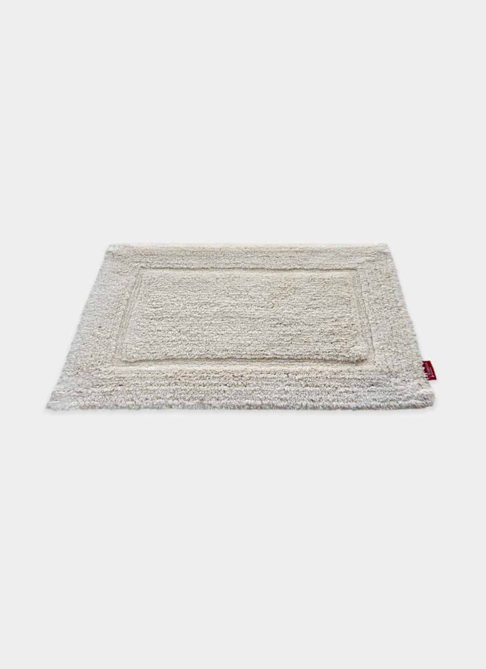 ⁦White Non-Slip Fluffy Soft Cotton Bathmat - BM 020 (40x60cm)⁩ - الصورة ⁦4⁩