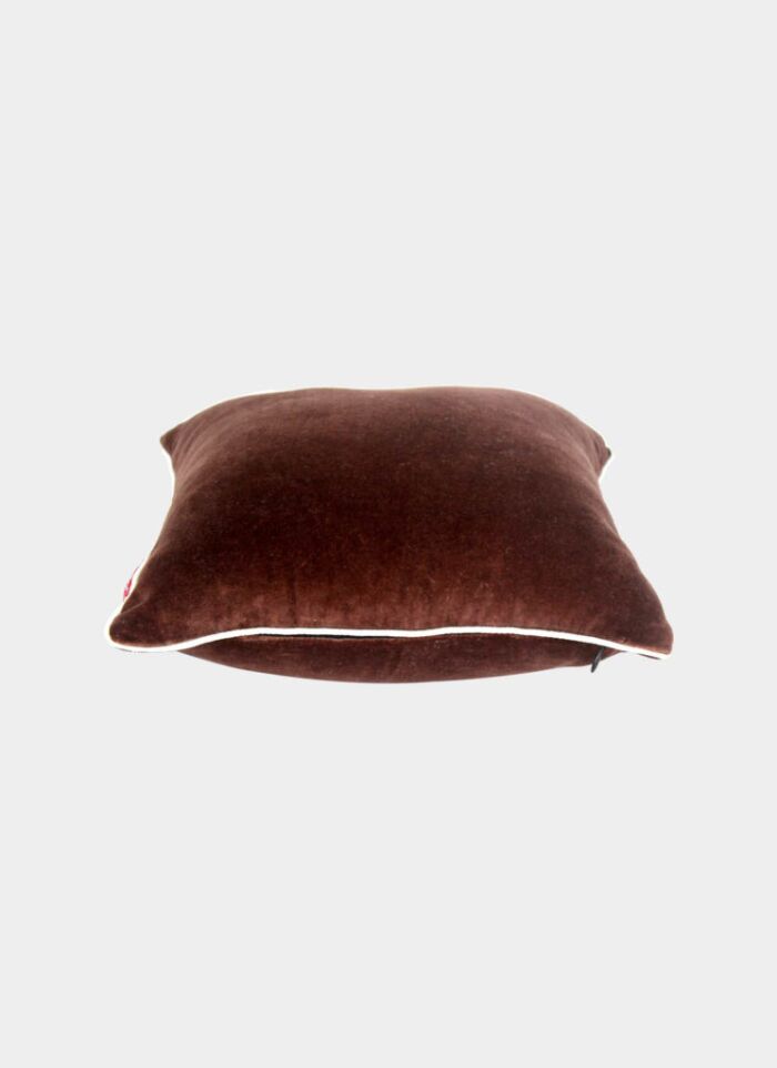 ⁦Brown Color Velvet Cushion with Filler for Hallway, Sofa, Cafe - CS 233 (45x45cm)⁩ - الصورة ⁦2⁩