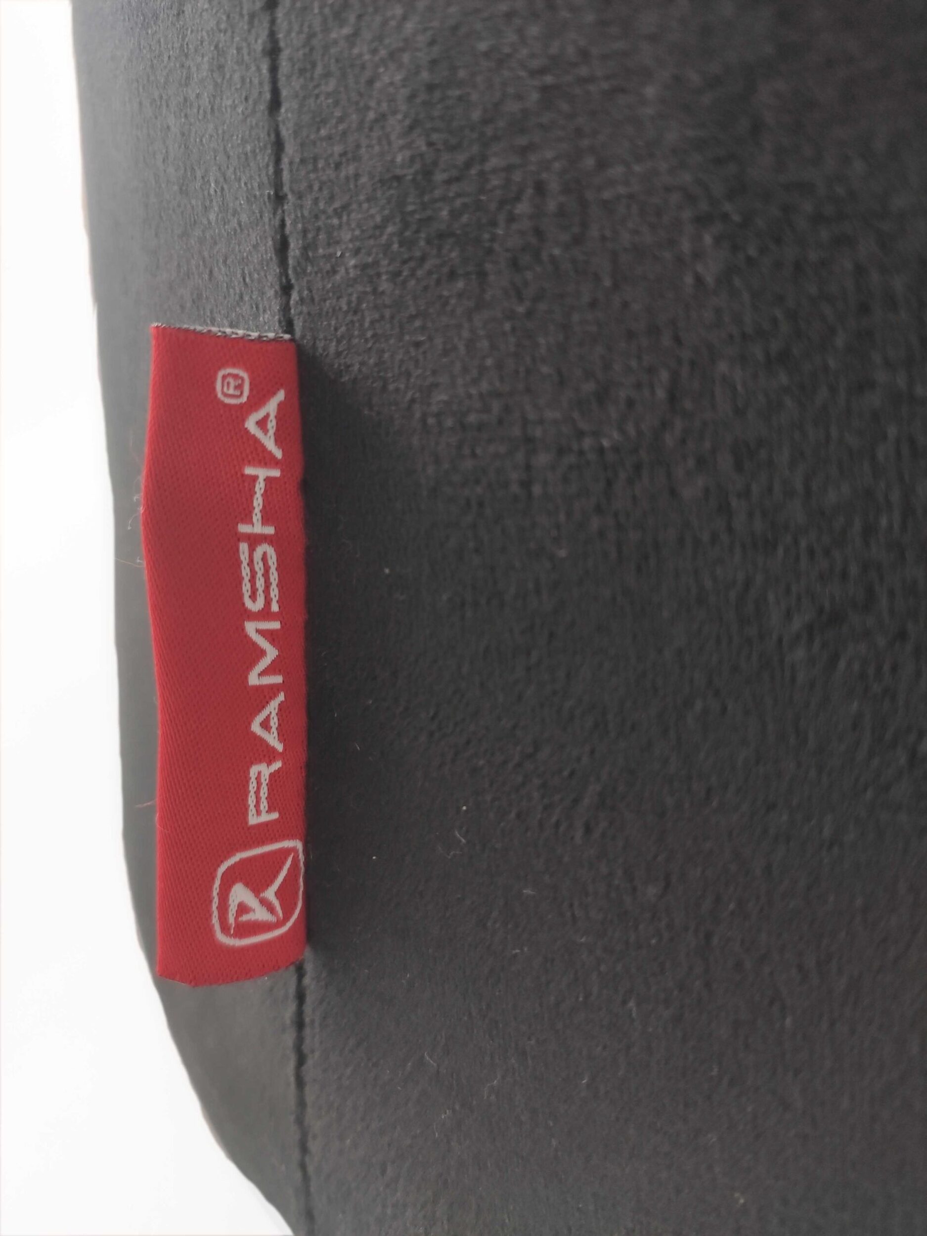 Comfort polyester pouf with leather handle PF-022 black 30X35X35cm By Ramsha Home Comfort polyester pouf with leather handle PF-022 black color By Ramsha Home