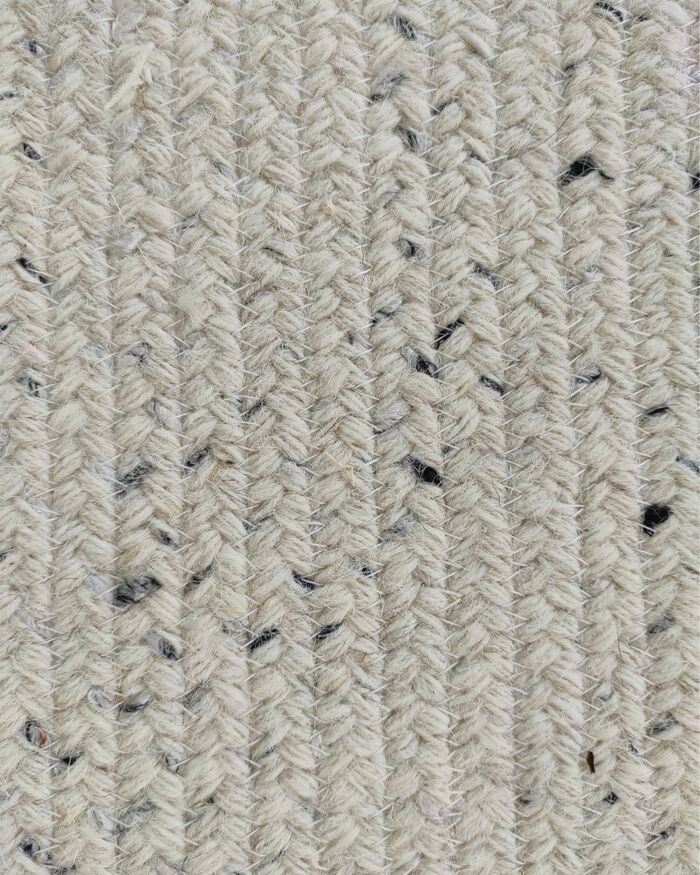 ⁦Stunning Handmade Black & White Color Braided Rug - BR 047 (100x300cm)⁩ - الصورة ⁦4⁩