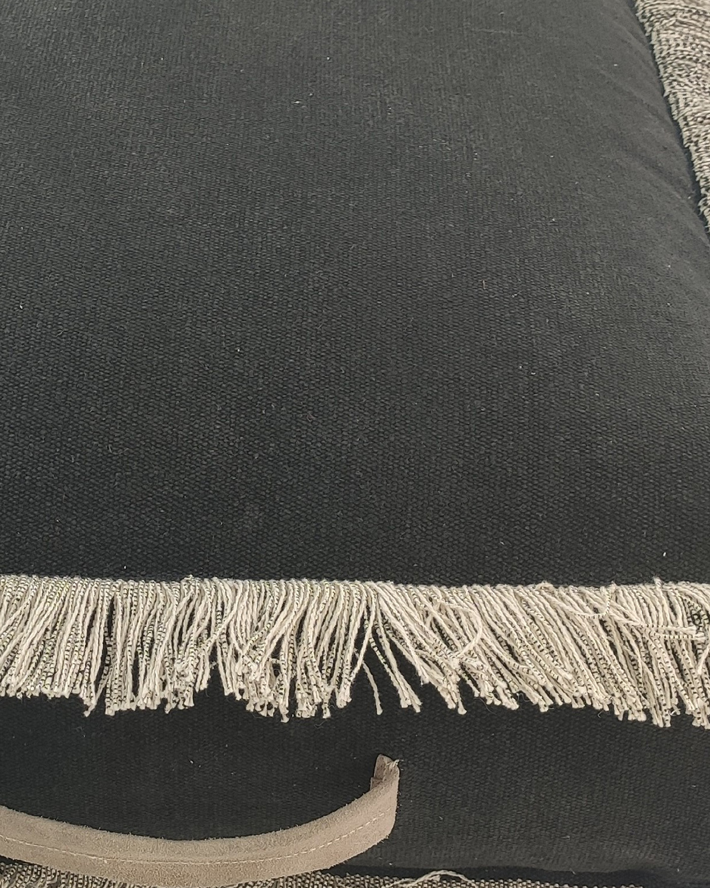 Handmade living room black pouf PF-084 50X50X15cm By Ramsha Home Handmade living room black pouf PF-084 By Ramsha Home