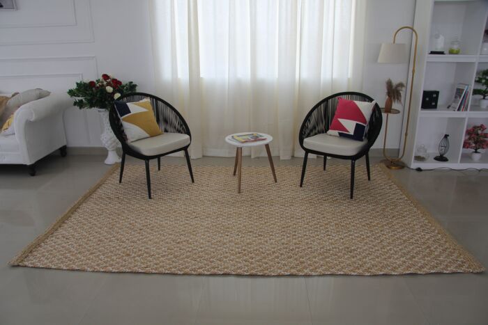 Reversible Crochet Rug with Timeless Appeal