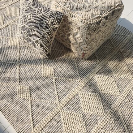 Stylish natural woven rug SRN 017 (250x350cm) for home decor by Ramsha Home