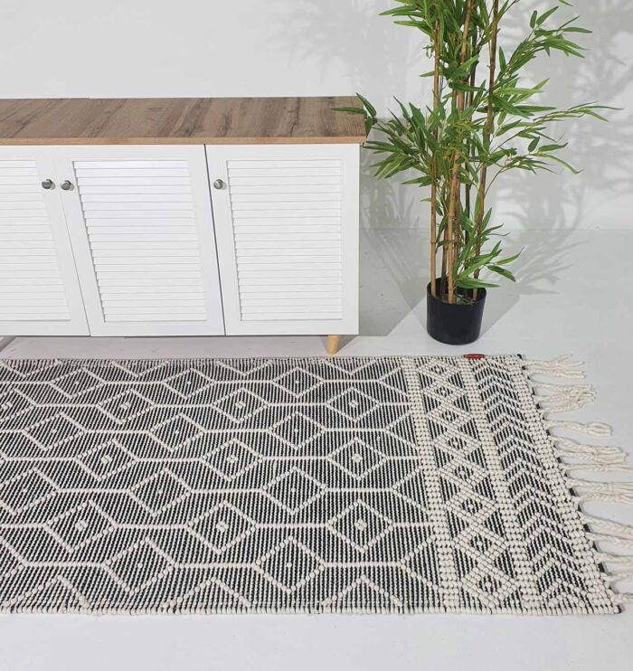 Lateral View of Elegant Black and Natural Wool and Cotton Rug SRN-018 - Ramsha Home