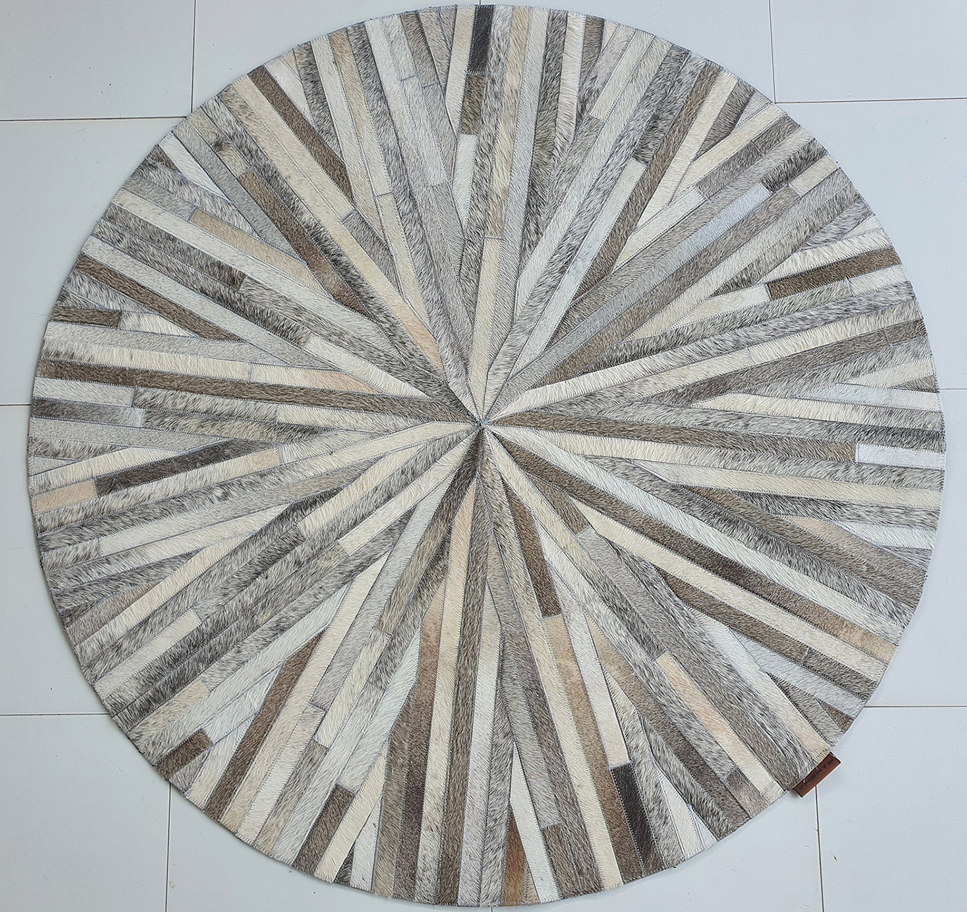 Premium Quality Multi-Color Leather Rug - LR 018 (120cm) by Ramsha Home Premium quality leather rug in diverse colors - LR 018 (120cm) by Ramsha Home