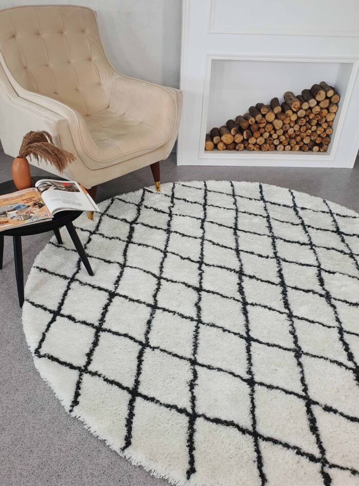 White & Black Line Shaggy Rug - MPS 06 (150cm)