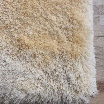 Close-up of Beige Shaggy Rug (Design No. MPV-08) - Ramsha Home