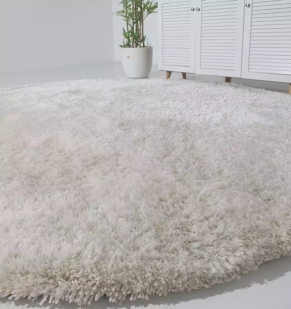 Shaggy Rug – Luxurious Softness & Modern Elegance Soft shaggy rug with plush texture, cozy comfort, and stylish design for modern home décor.