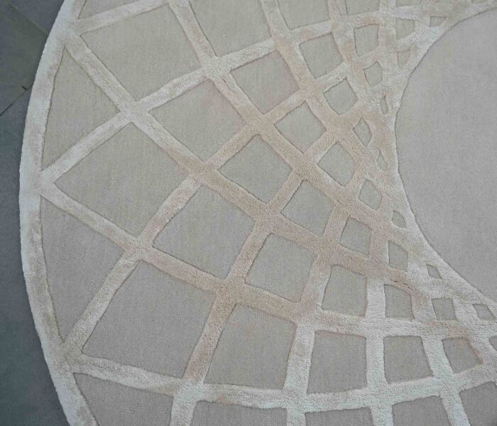 Luxury handmade rug Dubai, circular tufted carpet for living room and bedroom, stylish rugs UAE home décor.