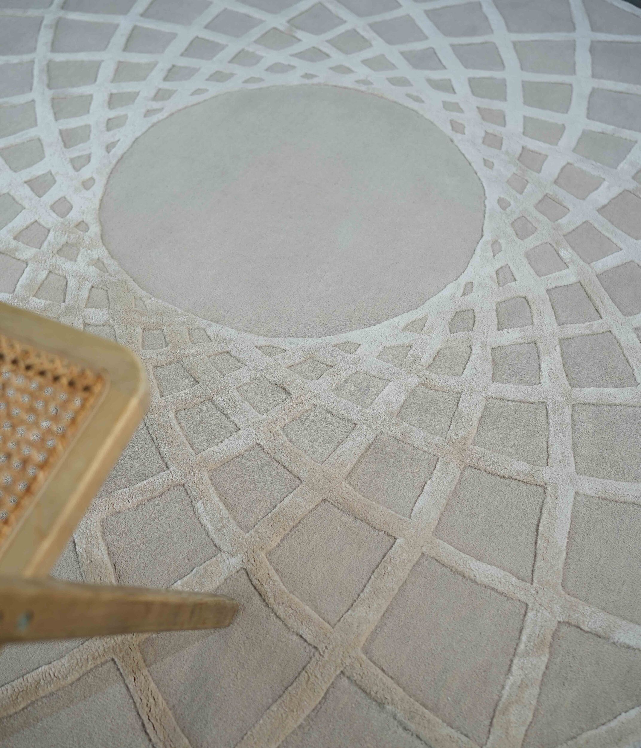 Buy Handmade Tufted Rugs in Dubai – Round & Circular Carpets UAE Luxury handmade rug Dubai, circular tufted carpet for living room and bedroom, stylish rugs UAE home décor.