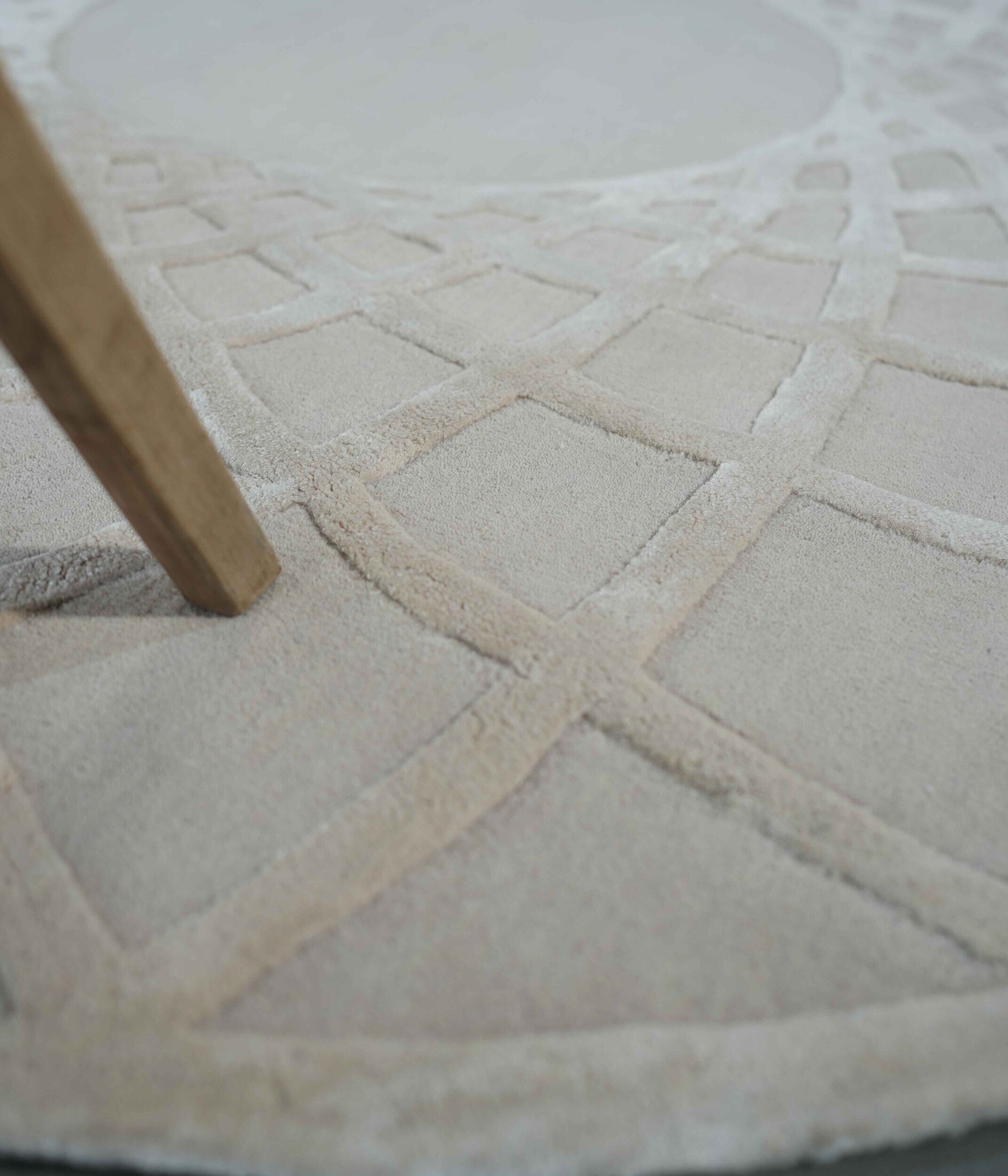 Buy Handmade Tufted Rugs in Dubai – Round & Circular Carpets UAE Luxury handmade rug Dubai, circular tufted carpet for living room and bedroom, stylish rugs UAE home décor.