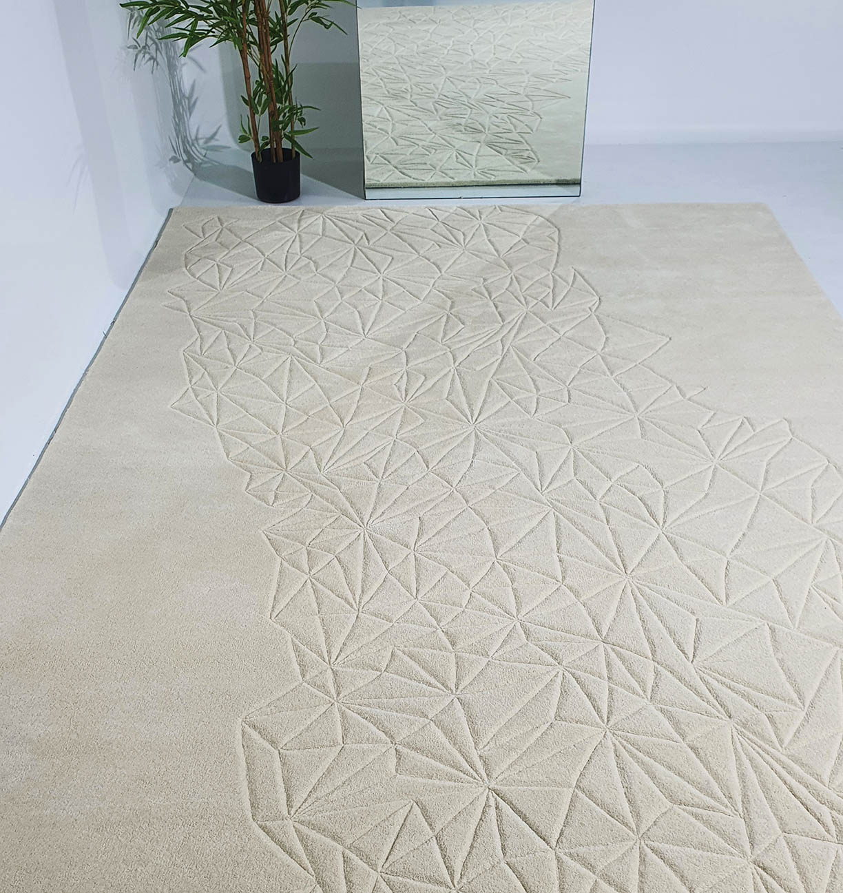Multi-Colored Handmade Rug HTW-68 by Ramsha Home Multi-Colored Handmade Rug HTW-68 by Ramsha Home
